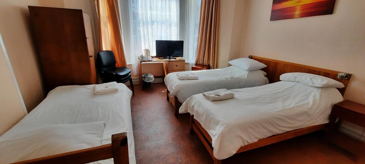 Dolphins Hotel Bournemouth Ngoại thất bức ảnh